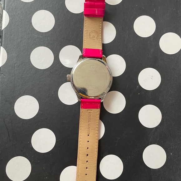 Women’s Guess Watch - Picture 4 of 6